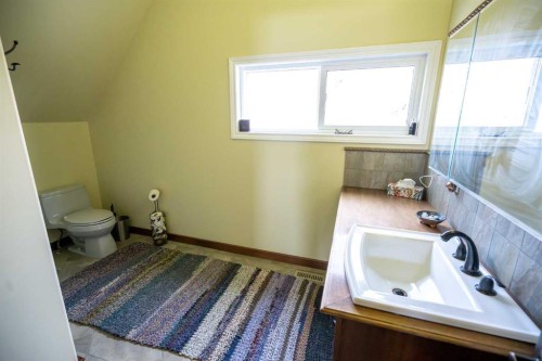 36067-42 Range Road Range, Rural Red Deer County, AB - Indoor Photo Showing Bathroom