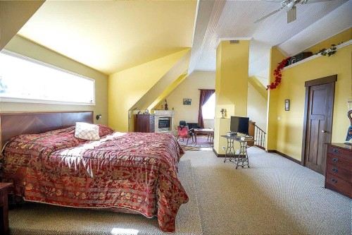 36067-42 Range Road Range, Rural Red Deer County, AB - Indoor Photo Showing Bedroom