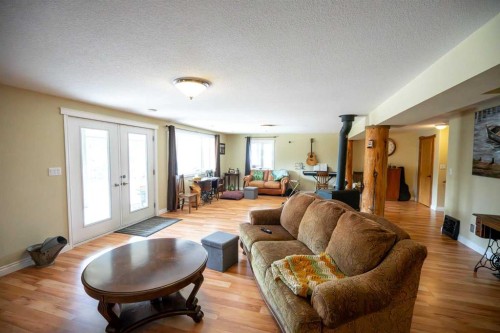 36067-42 Range Road Range, Rural Red Deer County, AB - Indoor Photo Showing Living Room