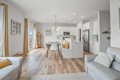 14 Thayer Close, Red Deer, AB - Indoor Photo Showing Other Room