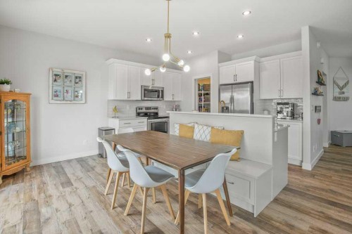 14 Thayer Close, Red Deer, AB - Indoor Photo Showing Other Room