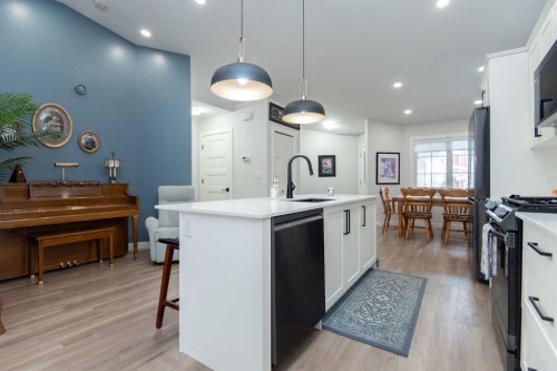 71 Golden Crescent, Red Deer, AB - Indoor Photo Showing Kitchen With Upgraded Kitchen