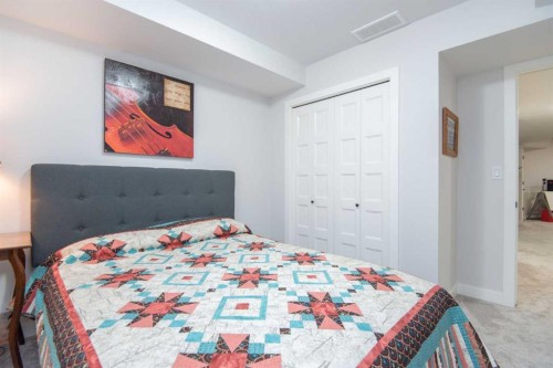 71 Golden Crescent, Red Deer, AB - Indoor Photo Showing Bedroom
