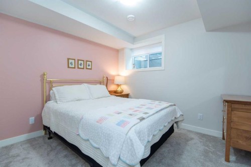 71 Golden Crescent, Red Deer, AB - Indoor Photo Showing Bedroom