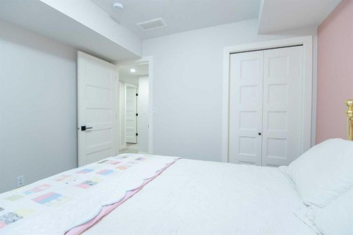 71 Golden Crescent, Red Deer, AB - Indoor Photo Showing Bedroom