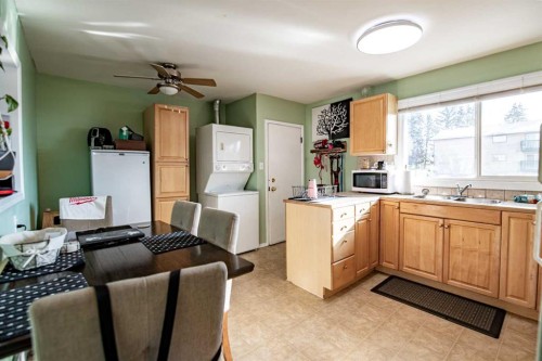 5903 56 Avenue, Red Deer, AB - Indoor