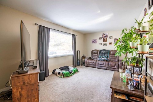 5903 56 Avenue, Red Deer, AB - Indoor Photo Showing Other Room