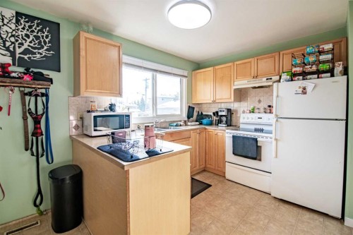 5903 56 Avenue, Red Deer, AB - Indoor Photo Showing Kitchen