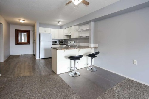 312-80A Kelloway Crescent, Red Deer, AB - Indoor Photo Showing Kitchen