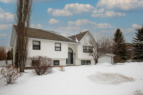 45 Ravenscrag Crescent, Norglenwold, AB - Outdoor