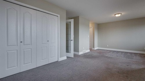 14 Arnold Close, Red Deer, AB - Indoor Photo Showing Other Room