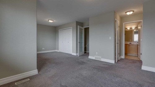 14 Arnold Close, Red Deer, AB - Indoor Photo Showing Other Room