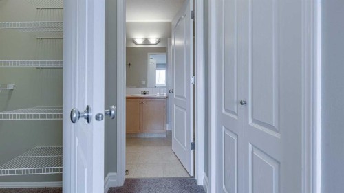 14 Arnold Close, Red Deer, AB - Indoor Photo Showing Other Room