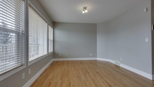 14 Arnold Close, Red Deer, AB - Indoor Photo Showing Other Room