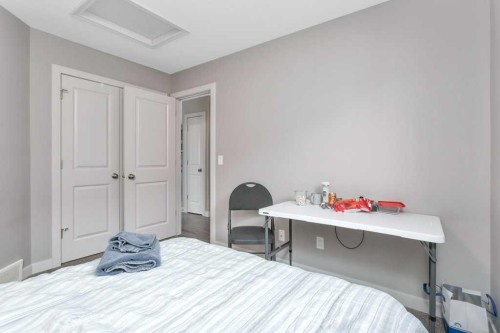 14 Cascade Street, Blackfalds, AB - Indoor Photo Showing Bedroom