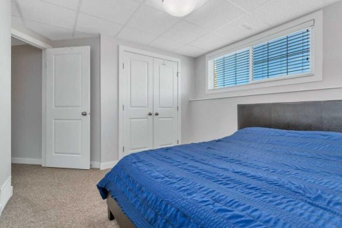 14 Cascade Street, Blackfalds, AB - Indoor Photo Showing Bedroom