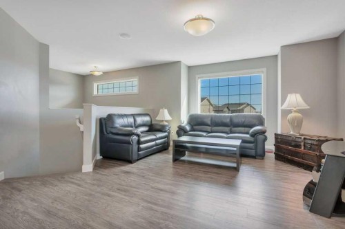 14 Cascade Street, Blackfalds, AB - Indoor Photo Showing Living Room