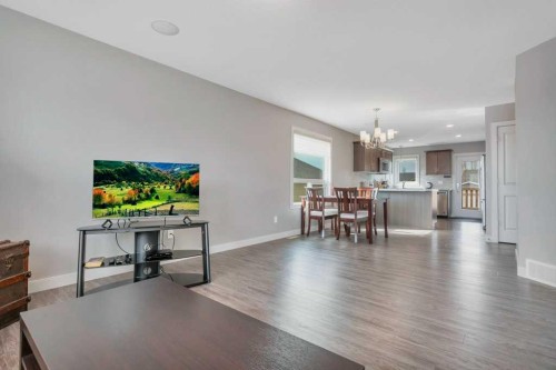 14 Cascade Street, Blackfalds, AB - Indoor Photo Showing Living Room