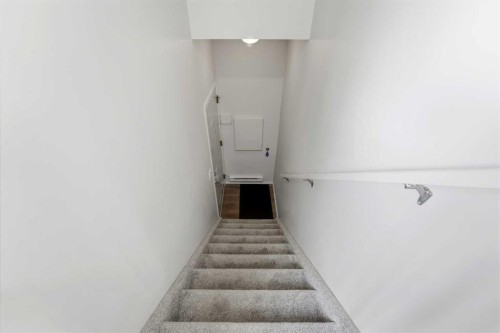 1805-5220 50A Avenue, Sylvan Lake, AB - Indoor Photo Showing Other Room