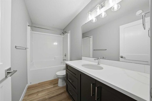 70 Palmer Circle, Blackfalds, AB - Indoor Photo Showing Bathroom