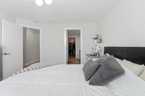 44 Evergreen Way, Red Deer, AB - Indoor Photo Showing Bedroom