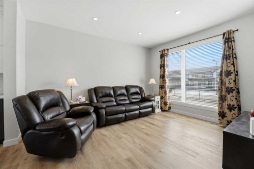 44 Evergreen Way, Red Deer, AB - Indoor Photo Showing Living Room