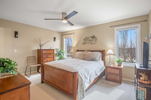 45 Emily Crescent, Lacombe, AB - Indoor Photo Showing Bedroom