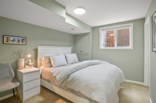 45 Emily Crescent, Lacombe, AB - Indoor Photo Showing Bedroom