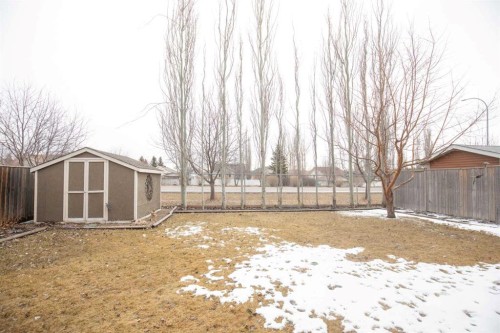 45 Emily Crescent, Lacombe, AB - Outdoor