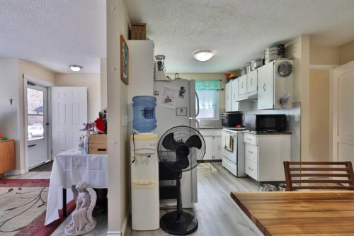6403A 49 Avenue, Camrose, AB - Indoor