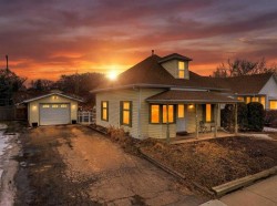 5236 50 Street Lacombe, AB T4L 1J1