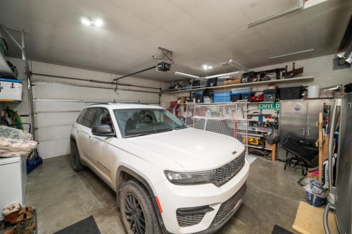 22 Sparrow Close, Blackfalds, AB - Indoor Photo Showing Garage