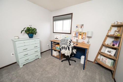 22 Sparrow Close, Blackfalds, AB - Indoor Photo Showing Office