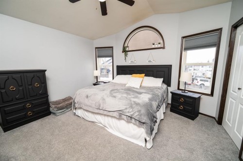 22 Sparrow Close, Blackfalds, AB - Indoor Photo Showing Bedroom