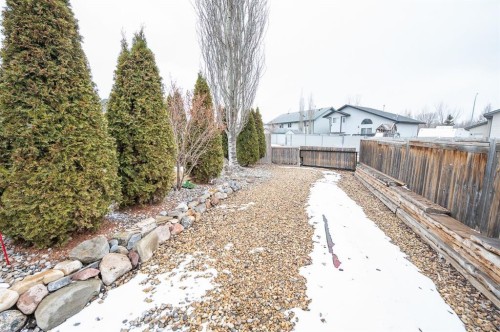 22 Sparrow Close, Blackfalds, AB - Outdoor