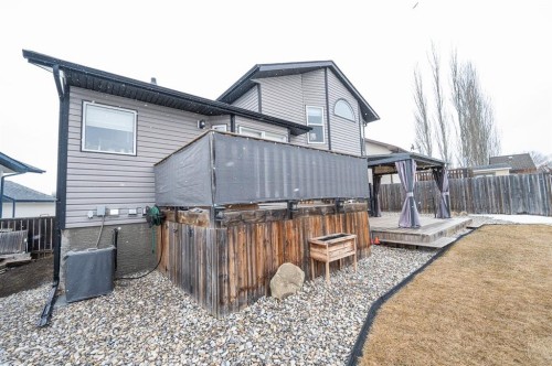 22 Sparrow Close, Blackfalds, AB - Outdoor With Deck Patio Veranda With Exterior