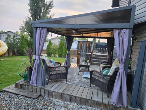 22 Sparrow Close, Blackfalds, AB - Outdoor With Deck Patio Veranda With Exterior