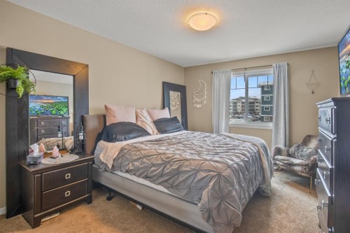 6 Van Slyke Way, Red Deer, AB - Indoor Photo Showing Bedroom