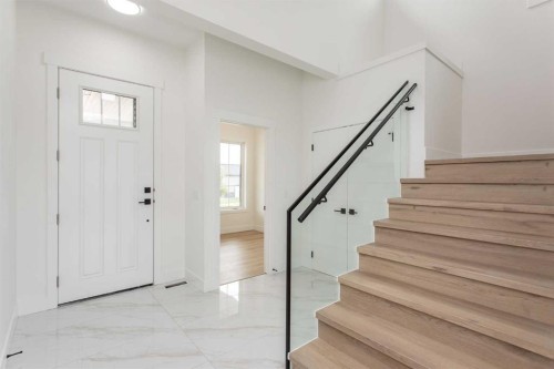 17 Thatcher Avenue, Red Deer, AB - Indoor Photo Showing Other Room