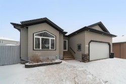 3414 50B Street Close Camrose, AB T4V 1J8
