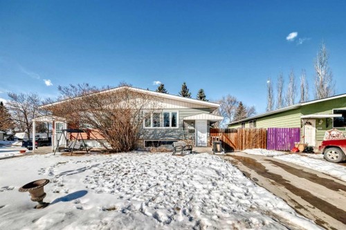 3717 50 Avenue  Innisfail, AB T4G 1J1