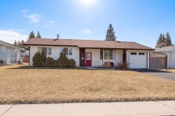 13 Scott Street Red Deer, AB T4N 0E3