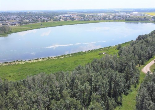 5650 Lakeside Way, Innisfail, AB 