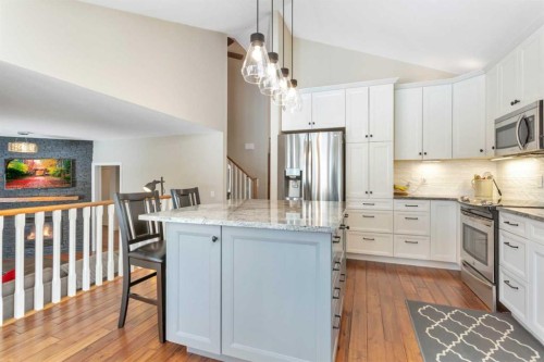 49 Coventry Lane, Lacombe, AB - Indoor Photo Showing Kitchen With Upgraded Kitchen