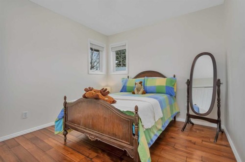 49 Coventry Lane, Lacombe, AB - Indoor Photo Showing Bedroom