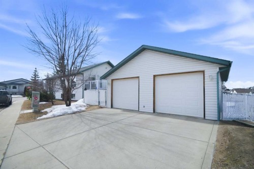 252 Lancaster Drive, Red Deer, AB - Outdoor