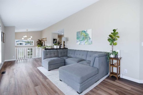 252 Lancaster Drive, Red Deer, AB - Indoor Photo Showing Living Room