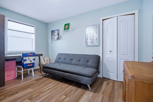 252 Lancaster Drive, Red Deer, AB - Indoor Photo Showing Bedroom