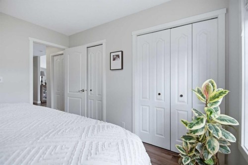 252 Lancaster Drive, Red Deer, AB - Indoor Photo Showing Bedroom