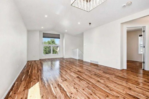 140 Lanterman Close, Red Deer, AB - Indoor Photo Showing Other Room